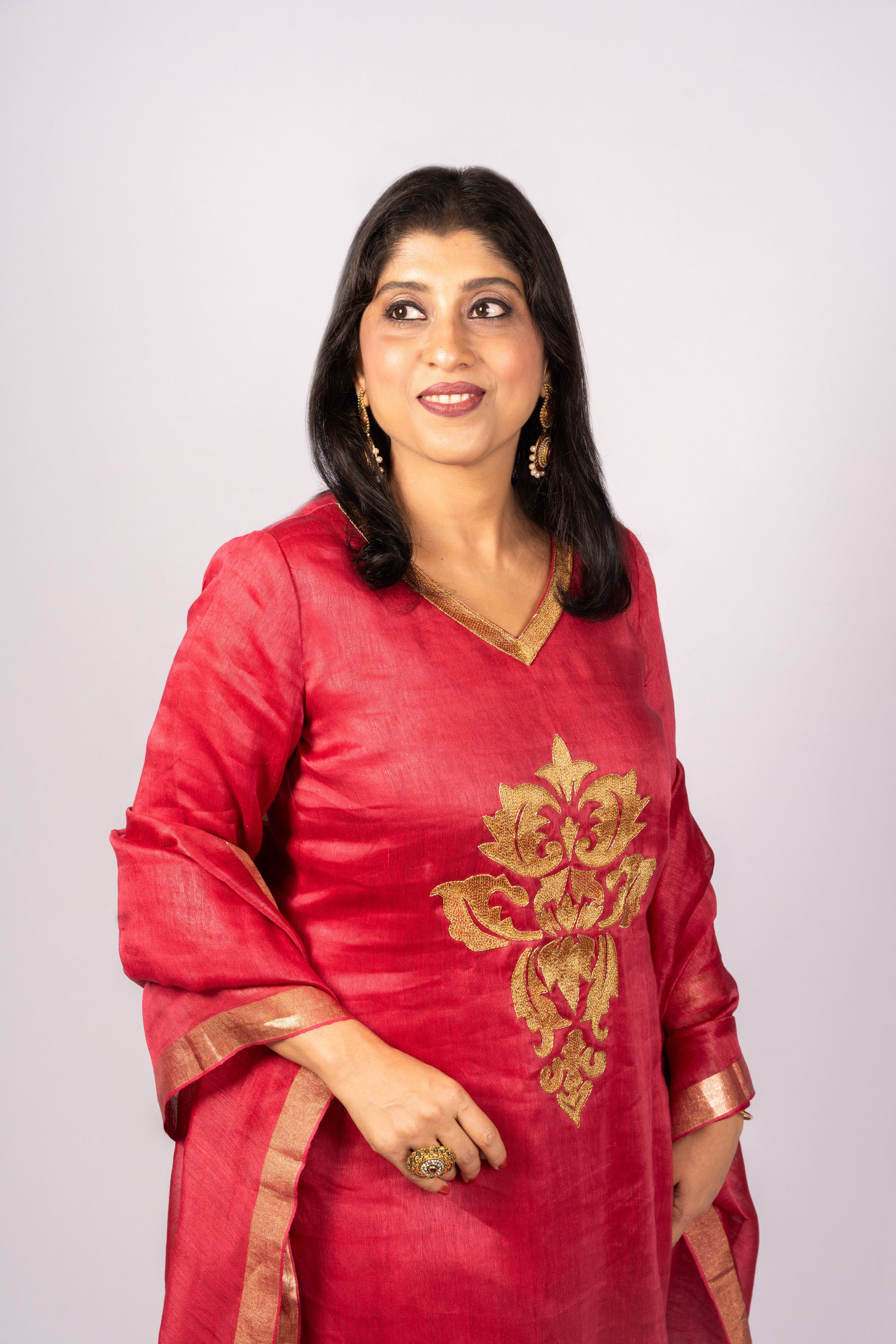 Noir Rekha Set