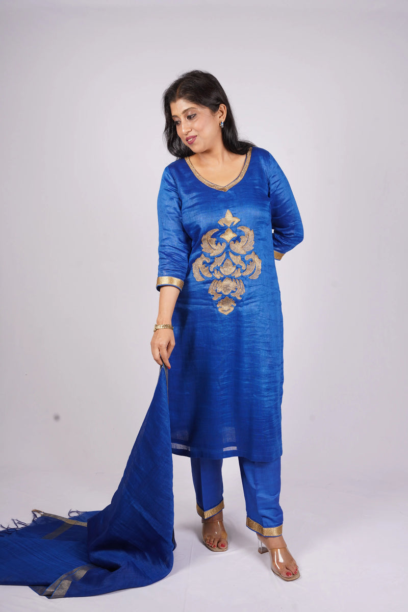 Noir Rekha Set